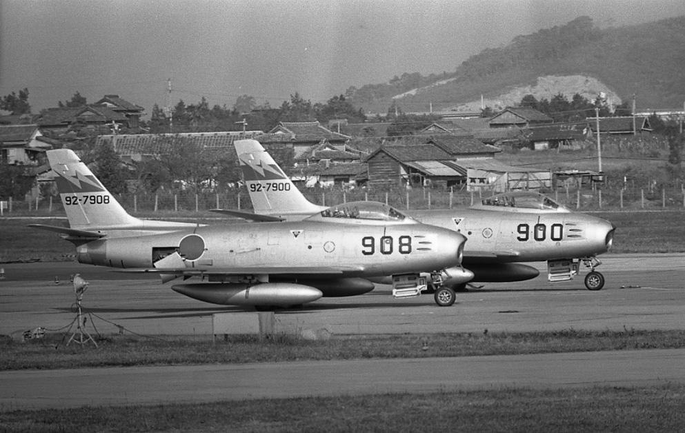 71-11-07  ついき
f-86f   92-7908   92-7900