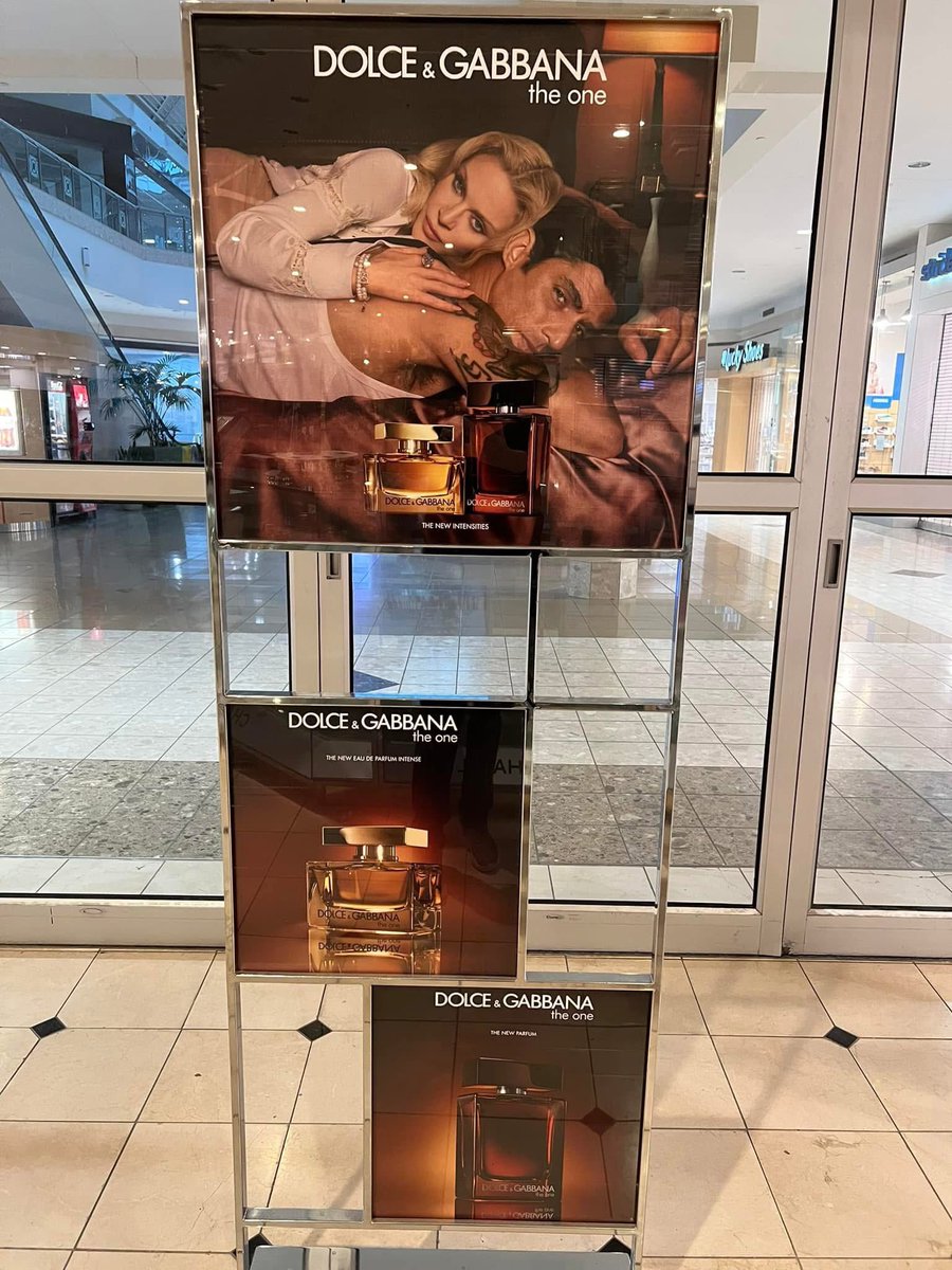 DjTonyBeat's tweet photo. Madonna is up at Macy’s https://t.co/5aITQLV9zF