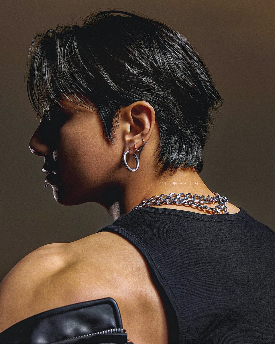 jeonjtiddiez's tweet image. still going crazy btw