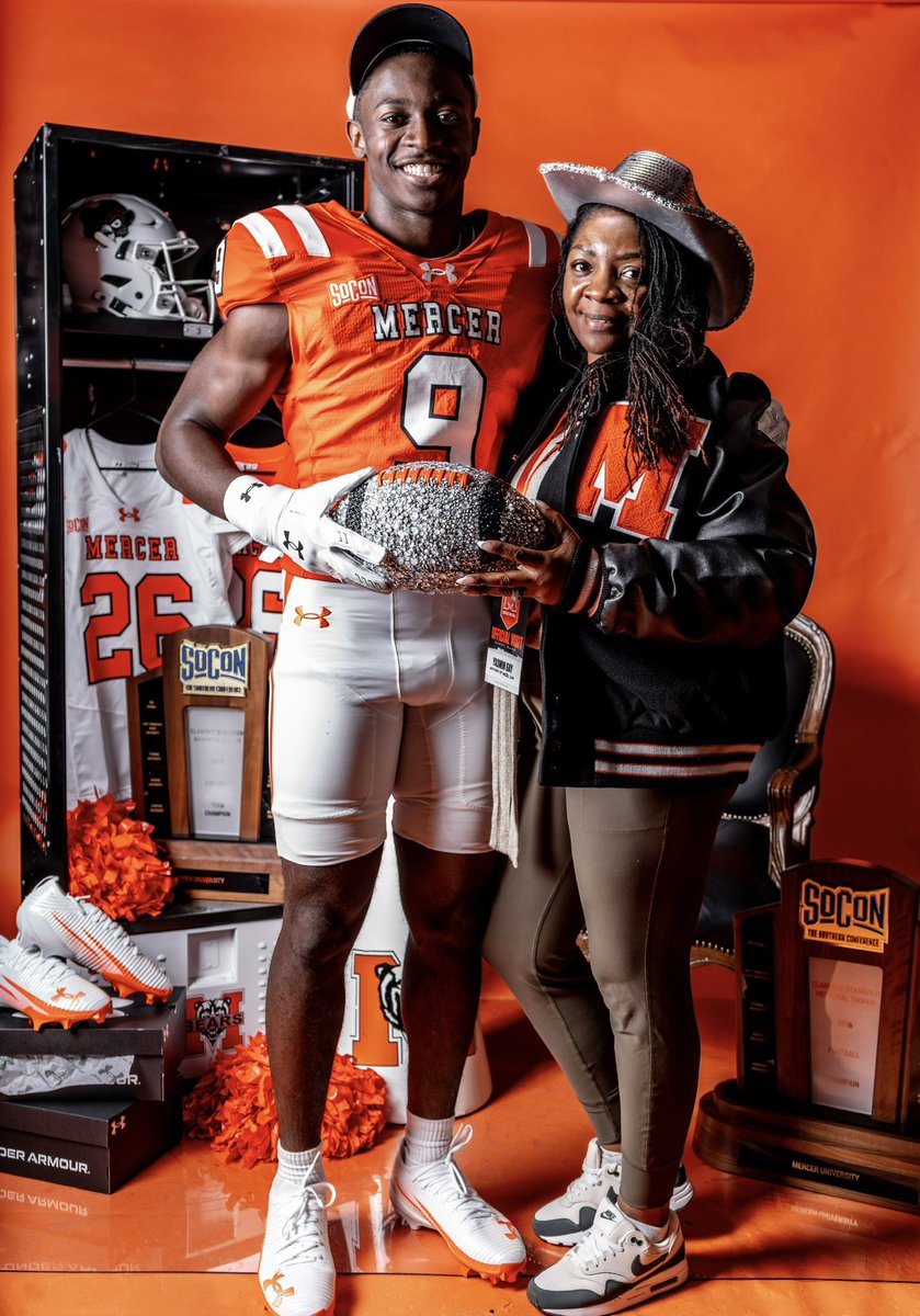 nigelgay_'s tweet image. Committed!
#StickToYourScript