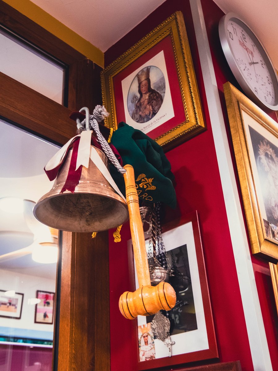 Ya huele a Semana Santa en Málaga ✨⛪ Ven a disfrutar de tradición, sabor y momentos que se quedan en el recuerdo 💛🥘 #BarNerva #SemanaSanta