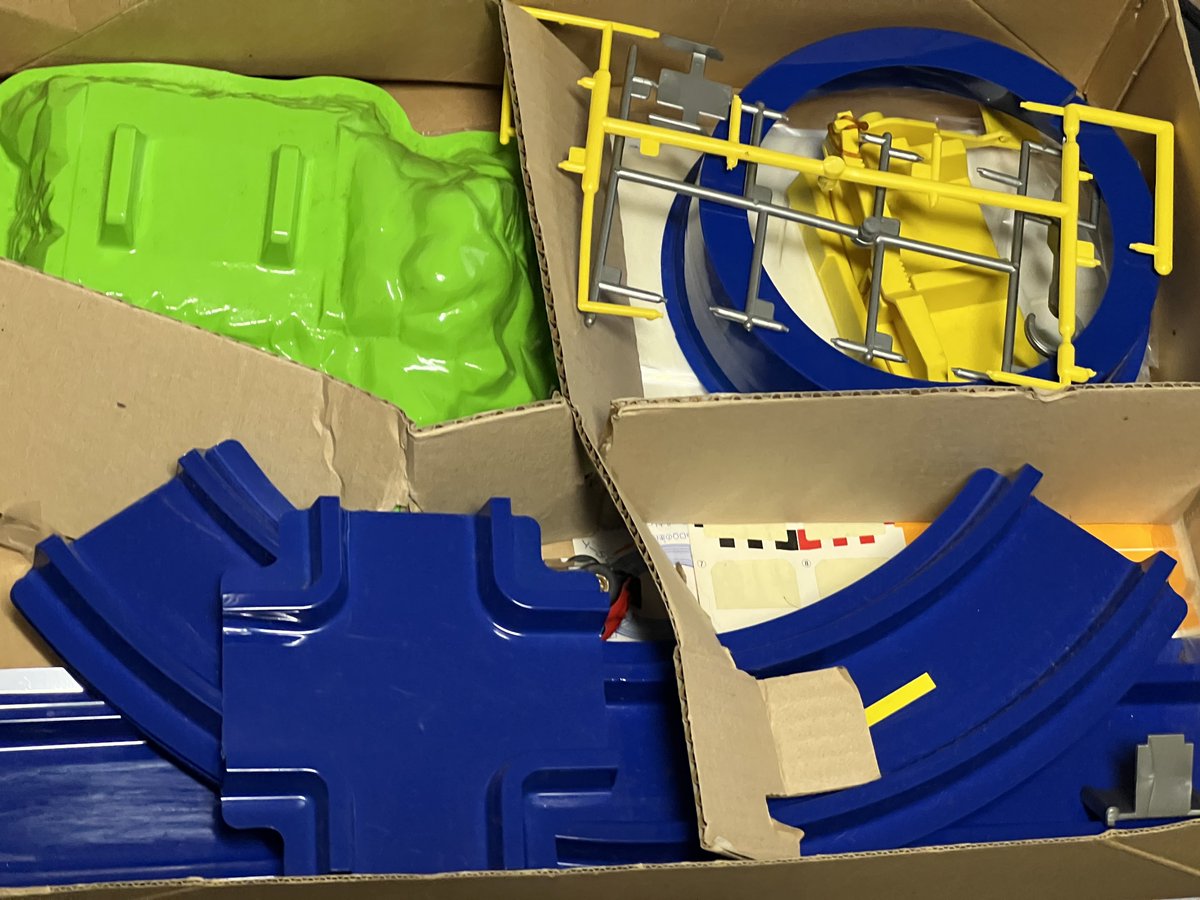 実家にとってあった、ゼロヨンQ太秘技レースセット。 コースの一部は