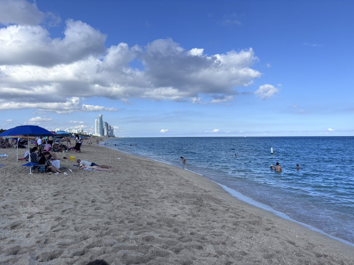 god i wish i was playing #valorant on my computer