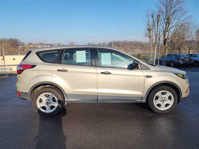 ALSAUTOSALES's tweet image. Just added #88915 / 2018 FORD ESCAPE S
For pricing and more information click the link below:
alsautopa.com/rebuild/88915
60k,Auto,FWD,Flood,Runs &amp;amp; Drives,Air Bags Not Deployed