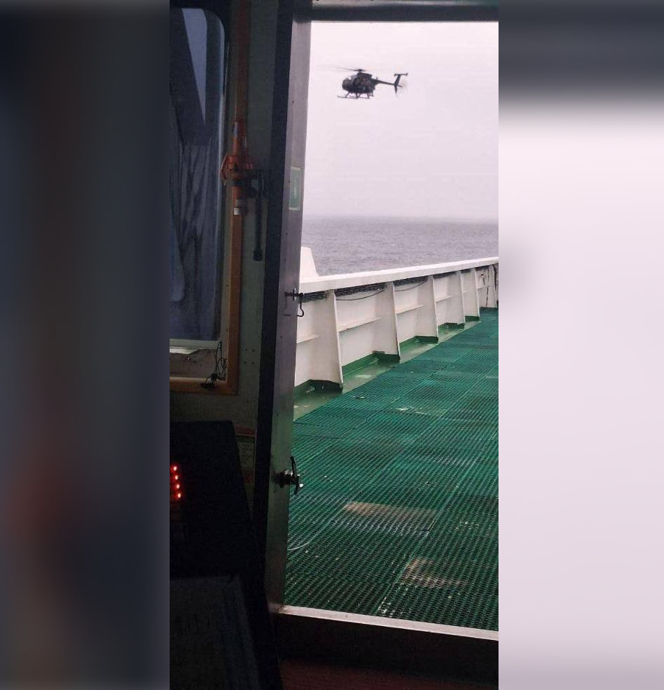 SputnikInt's tweet photo. 🚨🇺🇸🇷🇺 Russian Transport Ministry’s commentary on US seizure of Marinera oil tanker 

🔸 The US Navy boarded the vessel 'Marinera' on January 7 at around 12:00 UTC, and communication with the ship was lost

🔸 The vessel Marinera received temporary permission to sail under the Russian state flag on December 24

🔸 US military forces boarded the vessel Marinera in open waters, which contradicts the provisions of the 1982 UN Convention on the Law of the Sea