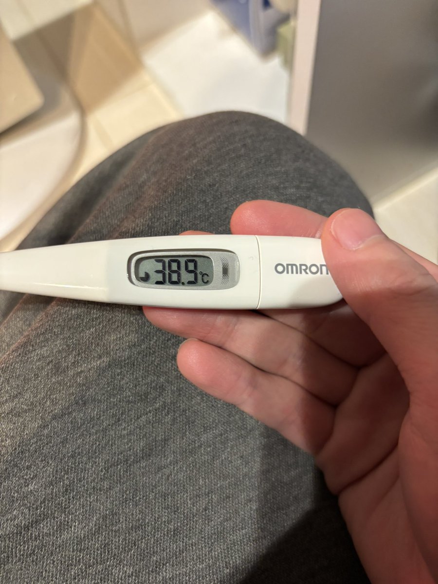 ryo_MH66's tweet photo. 年末年始はインフルで死んでました
そして、昨日30歳になりました😑😑

今年も宜しくお願いします❗️
ちなみにワイルズはG級来るの？？？？？？ https://t.co/9WHZX7OxlC