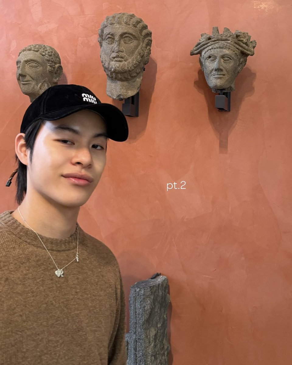 ilysbnn4's tweet image. โคตรบ๊อง ทำท่าตามsculpture ในมิวเซียม 5555555555555555555554454555555