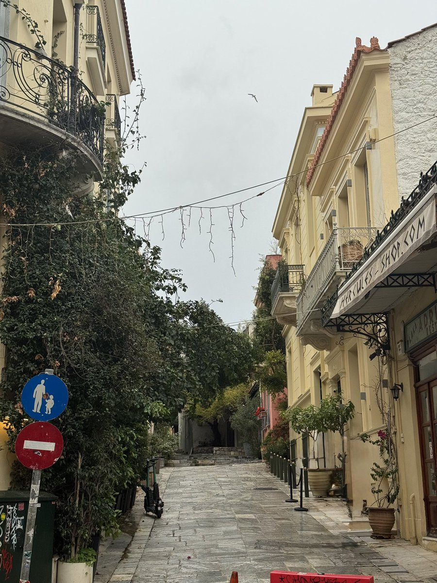 tomiip4's tweet photo. Get lost in the street of Athens 🇬🇷 https://t.co/brkuw4gKX2