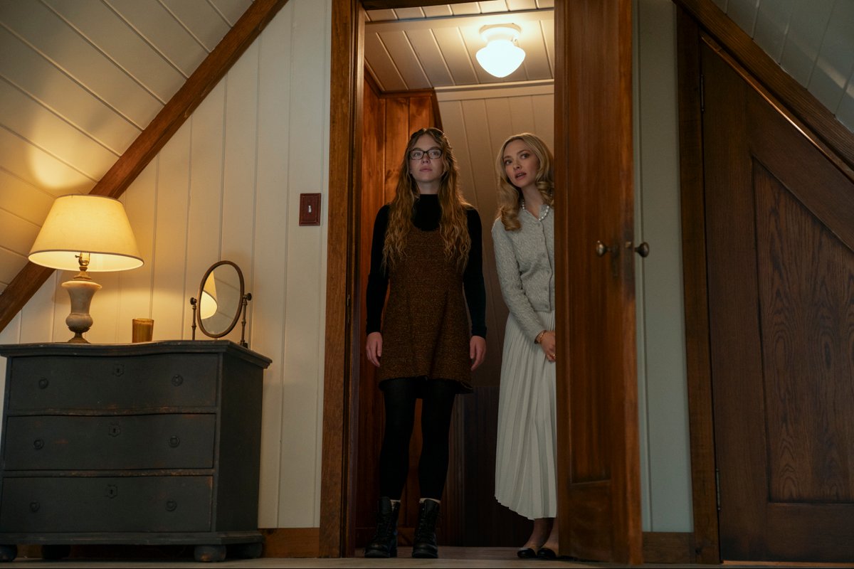 Una casa impecable. Un pasado que se niega a desaparecer. Cada detalle esconde un secreto…🧹

🏠 #LaEmpleada ya está disponible, solo en cines👀 ¿Con quién te atreves a verla?🤩✨