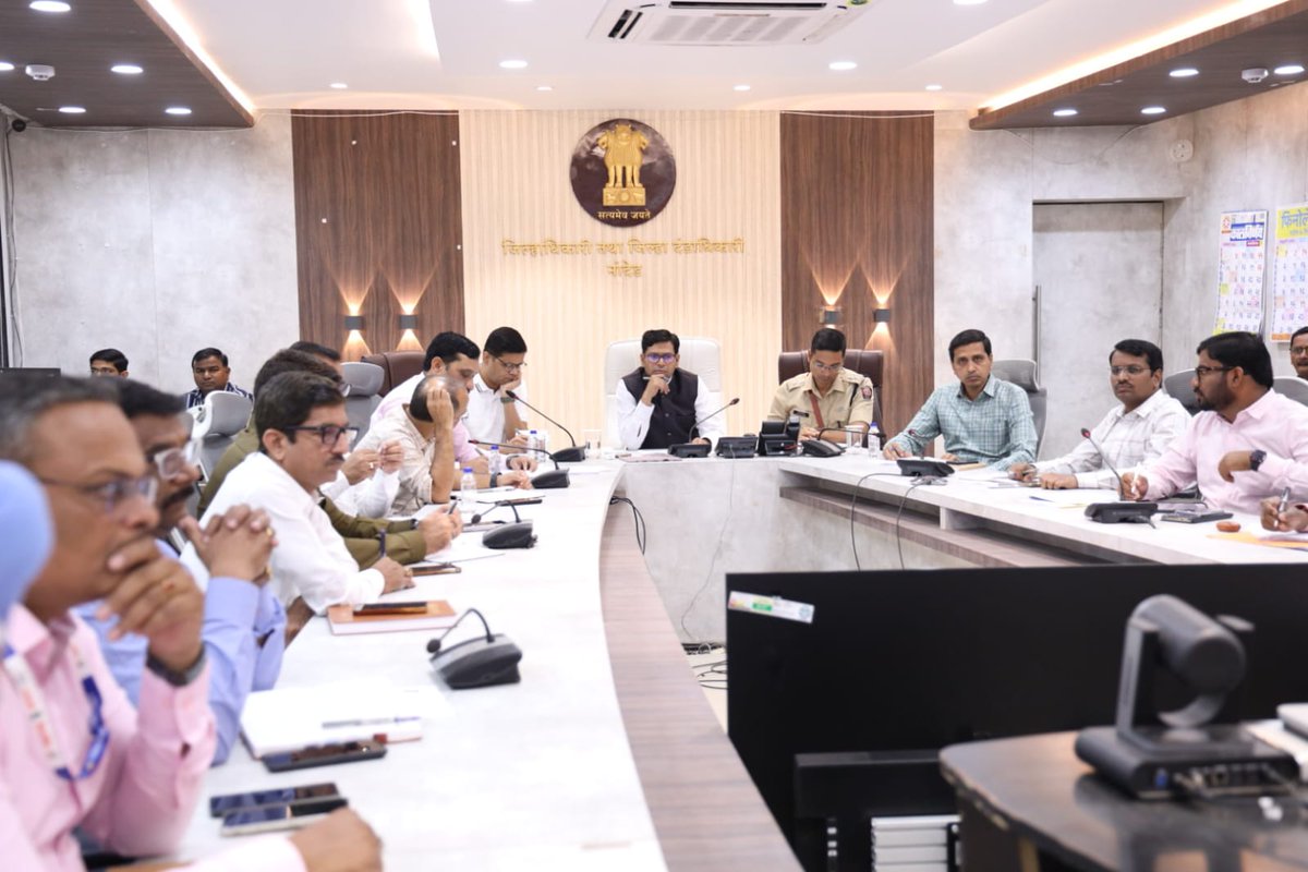 ‘हिंद दी चादर’ श्री गुरु तेग बहादूर यांच्या ३५० व्या शहीदी समागम वर्षानिमित्त #नांदेड येथे होणाऱ्या भव्य कार्यक्रमाचे सर्वांगीण व काटेकोर नियोजन करण्यात यावे. देशासह आंतरराष्ट्रीय स्तरावरून मोठ्या संख्येने भाविक उपस्थित राहणार असून त्यांच्या सुरक्षा, वाहतूक, वैद्यकीय सेवा व