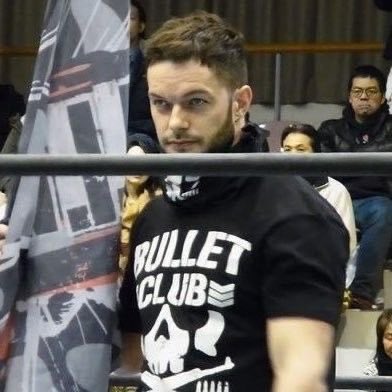 RomanEra0's tweet image. Finn Balor on how he came up with the “Bullet Club” name

“I was a young boy in New Japan. Before the shows, we would all warm up in the ring and the young boys would be made to do squats and push-ups and stuff. And then we’d get in the ring with the senior wrestlers and we’d be…