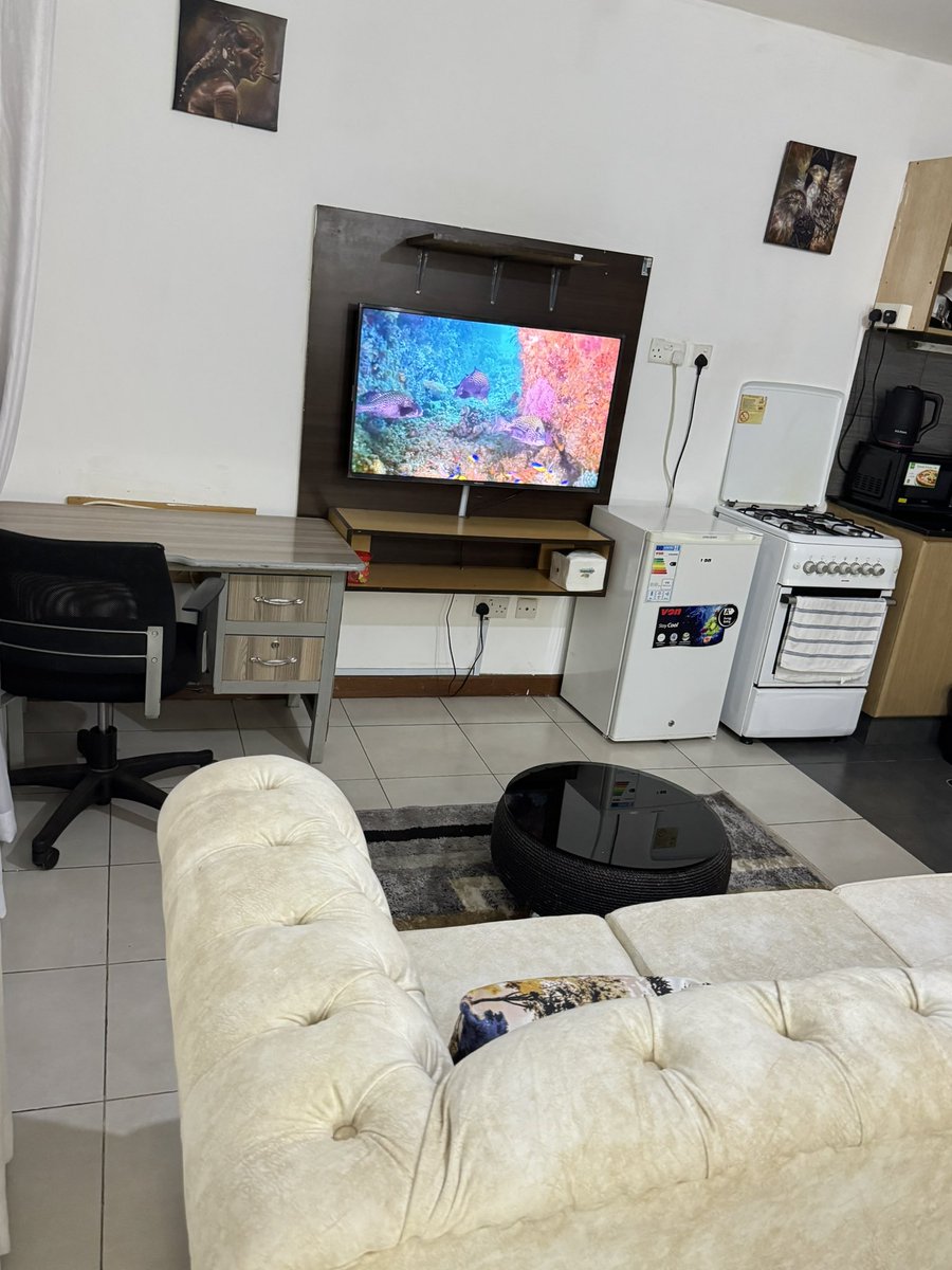 alugo__'s tweet photo. Cosy studio apartment available for short and long term stay right in the heart of the city. 
Book here —> https://t.co/TVzMvrY8dc https://t.co/Y4Cxwauw0s