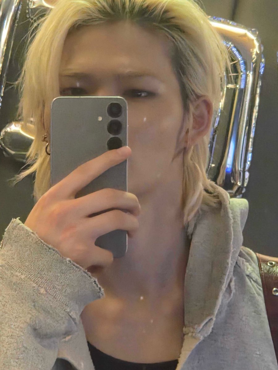 ᅠ
Fresh from a workout. A little 𝘴𝘸𝘦𝘢𝘵𝘺, but full of 𝘦𝘹𝘤𝘪𝘵𝘦𝘮𝘦𝘯𝘵 to see you. 
ᅠ