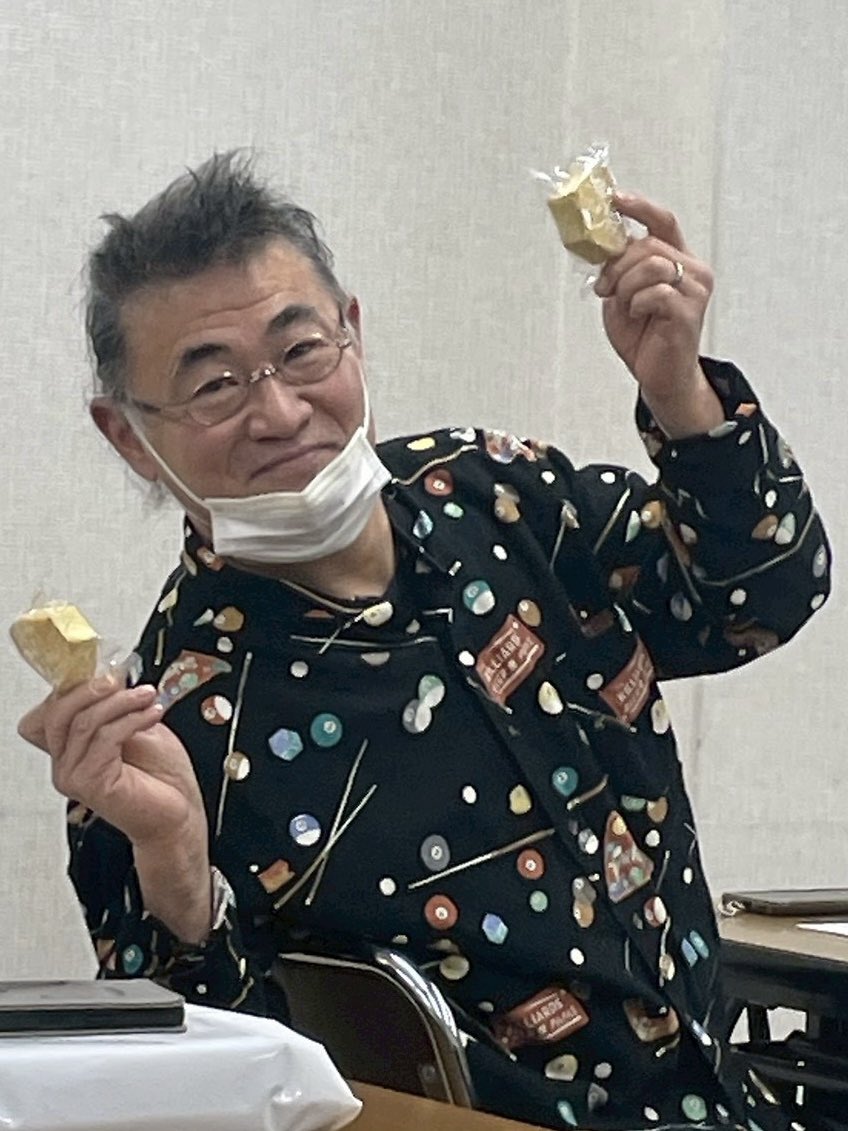 新年が明けて七草の日。深川とっくり座3月公演「丹青の 千早振る」の稽古が始まりました。本読みだけでしたが、とっても楽しい芝居になりそう！
今年も深川とっくり座をよろしくお願い申し上げます。

#深川とっくり座 #丹青の千早振る #深川江戸資料館 #落語 #芝居 #演劇 #公演 #舞台 #役者 #江東区