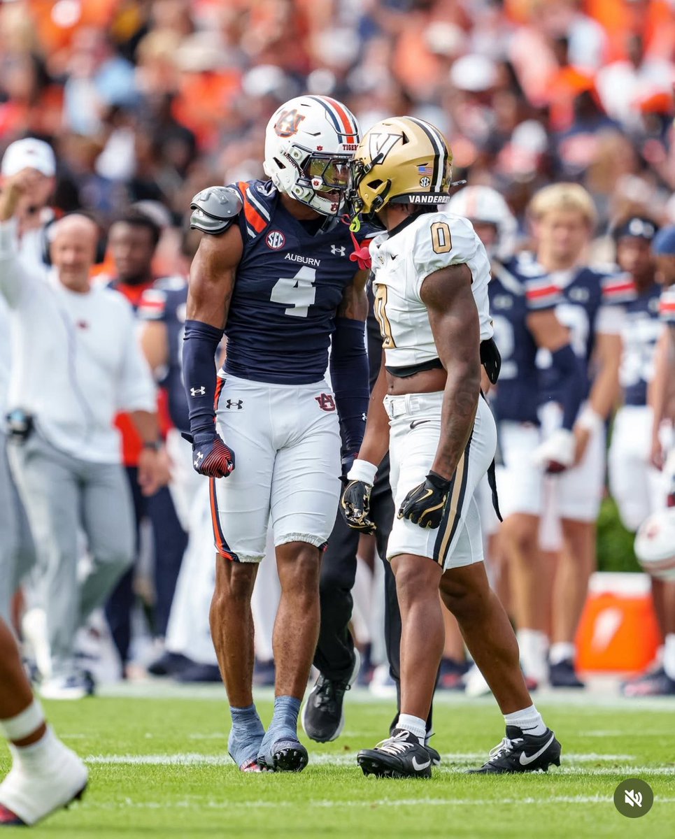 ✞ Cᴀʀᴍᴇʟᴏ Oɴᴇᴀʟ ✞ tweet media