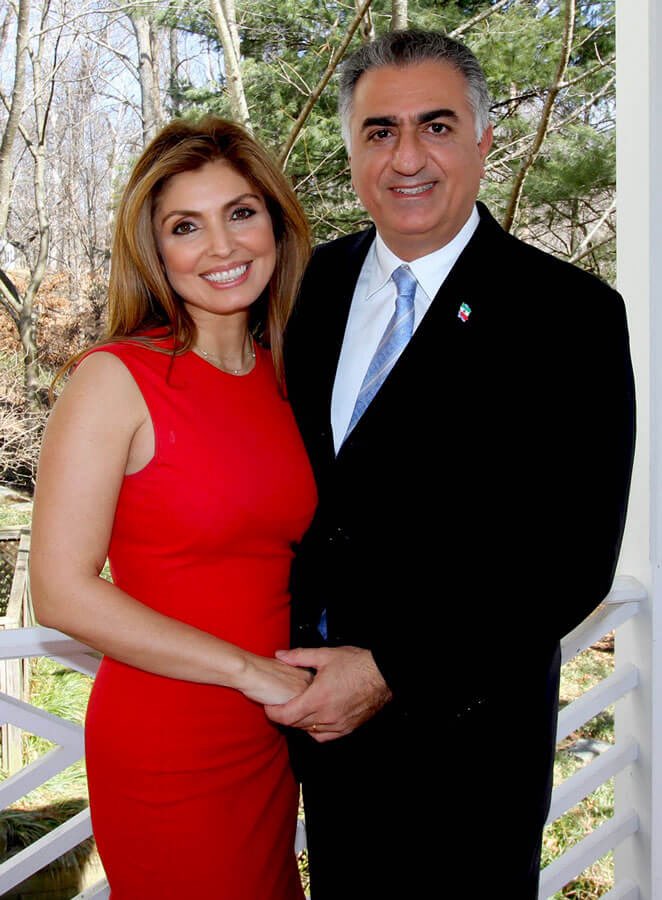 OliLondonTV's tweet image. The King and Queen of Iran. 👑

Crown Prince Reza Pahlavi, the son of Shah Mohammad Reza Pahlavi and Princess Yasmine Pahlavi.