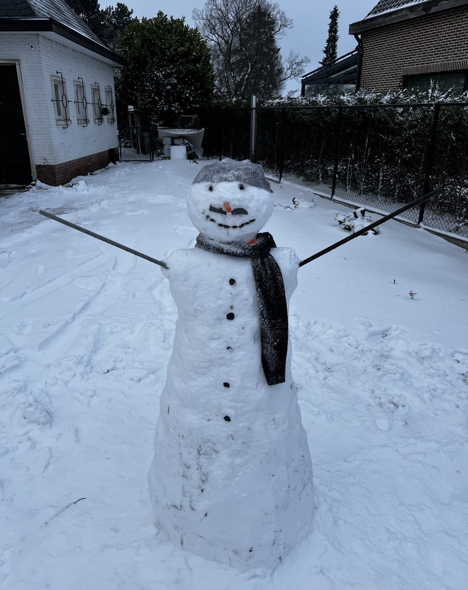 Kardan adam yapayım derken “oyun böyük yeğen” adam yaptım :))