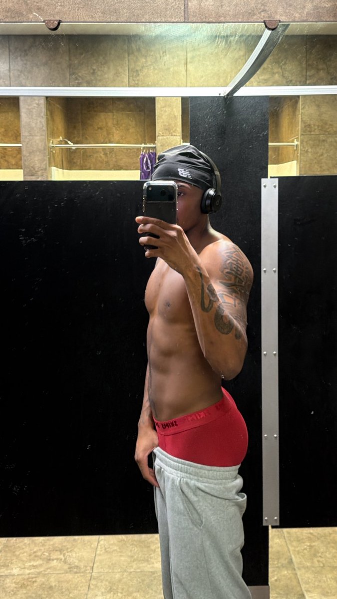 We go red skims 🤭 morning chat!