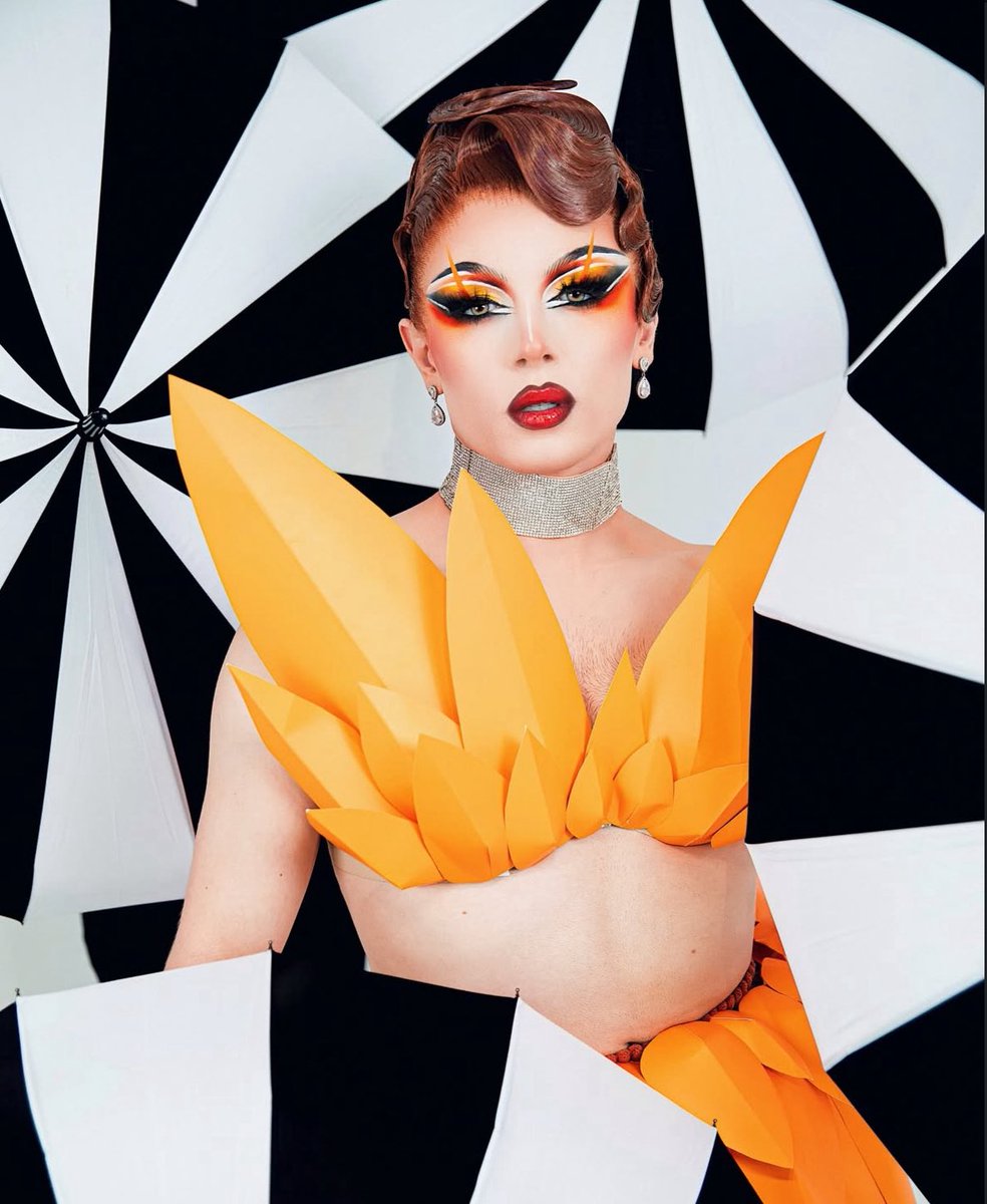 Drag_Crave's tweet image. Nini Coco looks sensational in her "Reclaim, Renew, Rejoice" runway for Drag Race season 18.