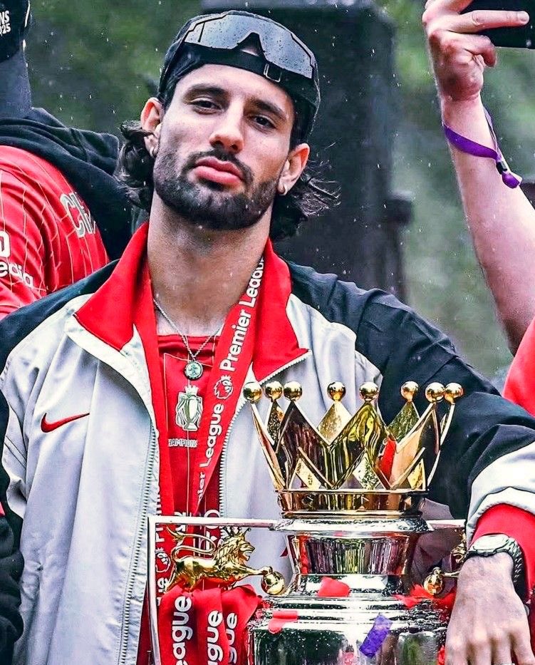 Watch_LFC's tweet image. 🔥 NEW: Dominik Szoboszlai issues Arsenal a warning 👀

"The Premier League is not easy, You don't win it by January, so I don't think we are playing against the champions. 

They're playing against the champions."