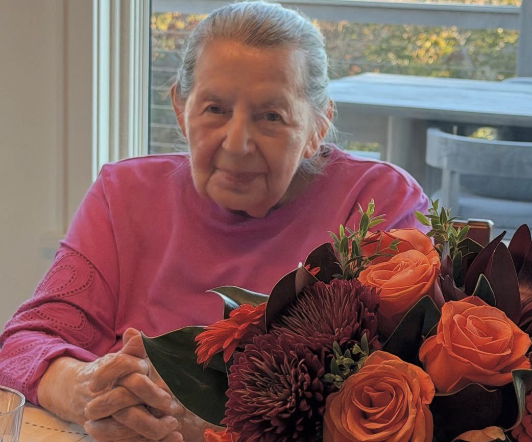 bartiromo_80002's tweet photo. Happy birthday to my mom ❤️ https://t.co/6KsapuwOqE