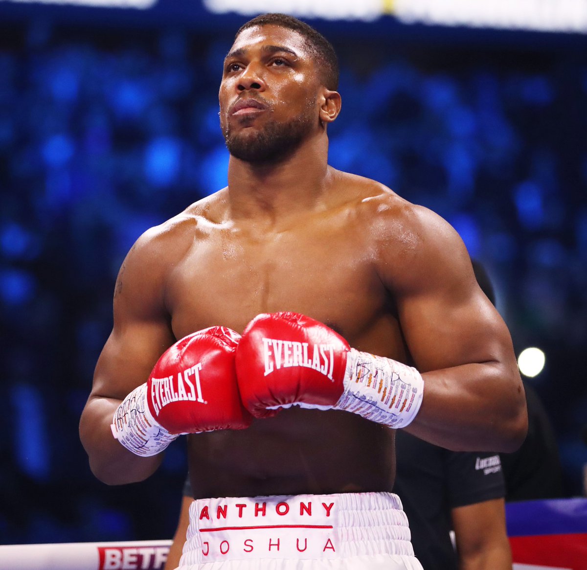 mymixtapez's tweet image. Anthony Joshua is reportedly retiring from boxing after the deadly crash.

He’s believed to have earned around $275 million during his career 💰