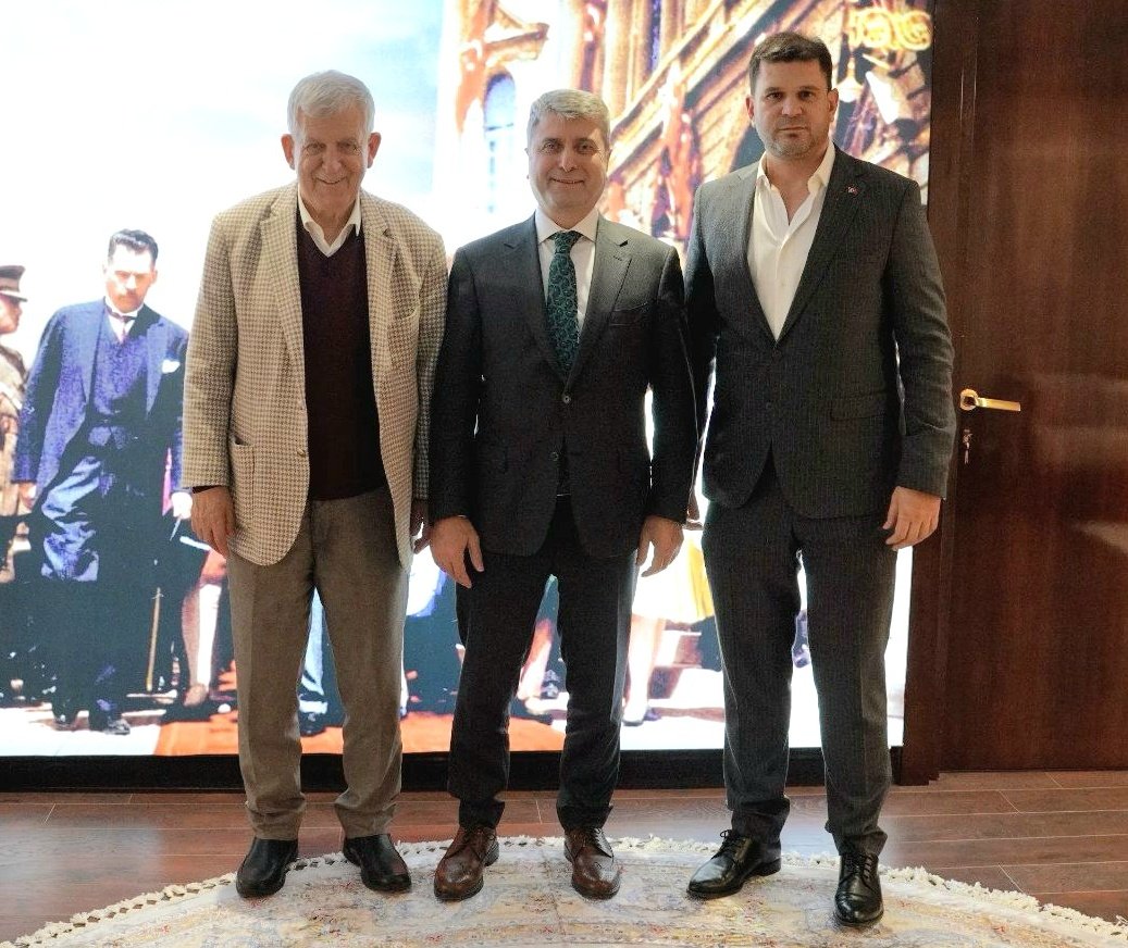 TÜHİS GENEL SEKRETERİ MEHMET BAŞ’TAN SENDİKAMIZA ZİYARET

​Türk Ağır Sanayi ve Hizmet Sektörü Kamu İşverenleri Sendikası (TÜHİS) Genel Sekreteri Dr. Mehmet Baş, Sendikamız Genel Merkezini ziyaret etti.

​Ziyarette Sendikamızı temsilen; Genel Başkanımız Sn. Cemail BAKINDI ve Genel