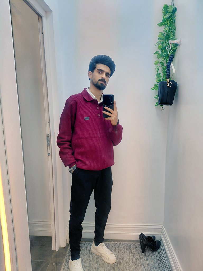 99MahmoudNasr's tweet image. اربع صور بدون سبب