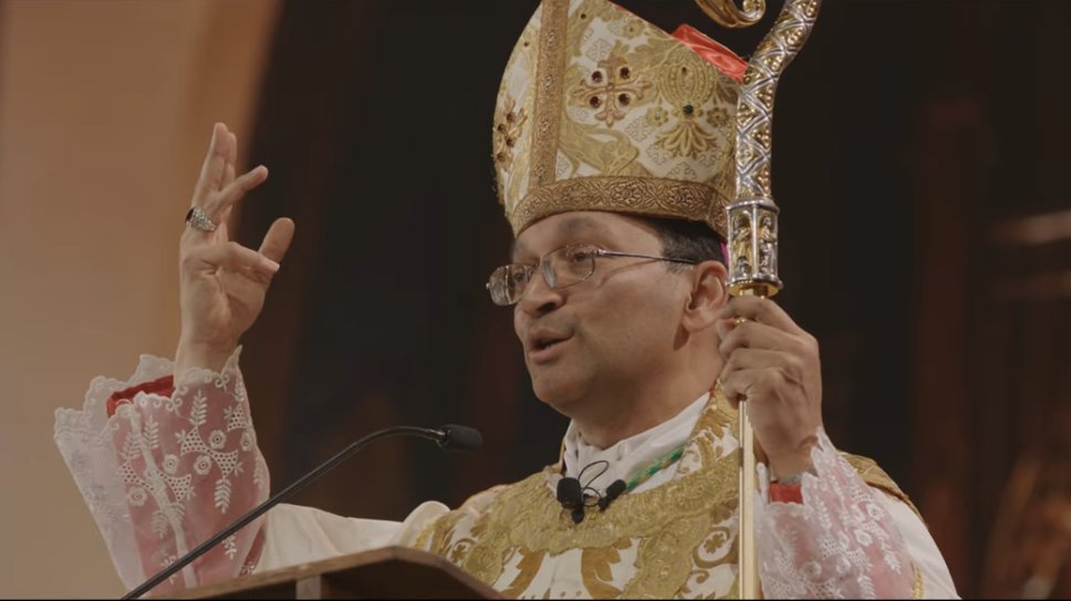 CatholicKyle's tweet image. Bishop Earl Fernandes broke out a 200 year-old set of vestments out of the Columbus Museum for Catholic Art and History for the opening mass of SEEK 26.