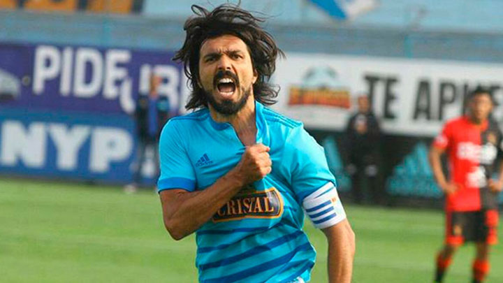 YerikoCeleste's tweet image. Nunca puso al club en jaque obligándolo a pagar algo q no era justo, nunca negoció con otros, cuando sintió q ya no rendía como antes supo decir "hasta acá" y supo dar un paso al costado cuando las cosas q vio no le gustaron. Definición de ídolo, aunque al CM del club le duela