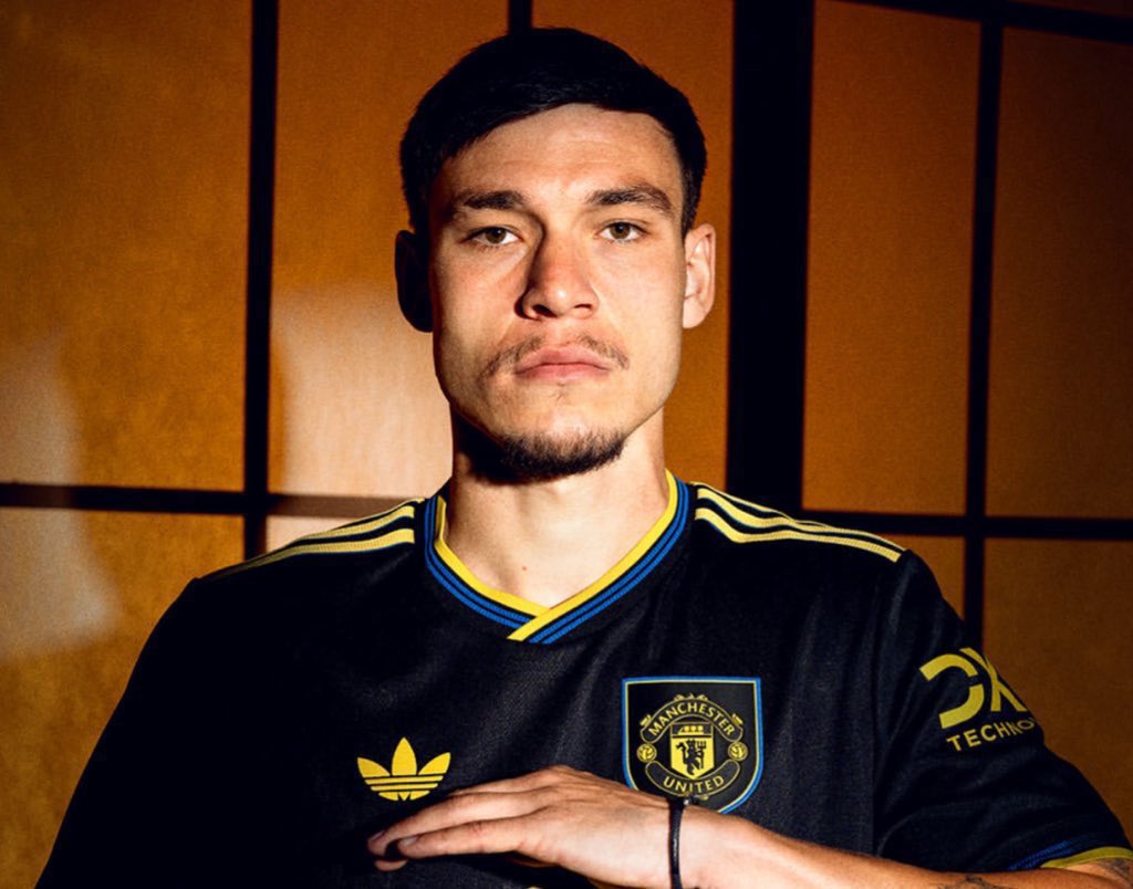 mufcMPB's tweet image. 🚨 Ajax see Manuel Ugarte as a SERIOUS option for the number six position. The player is not against the move. #MUFC [@VI_nl]