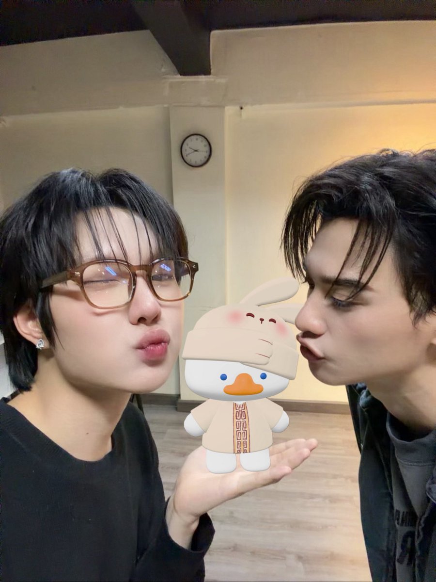 nampingnapat's tweet image. ทุกคนซ้อมกันยังไงจ้ะ นี่มีคนมาเฝ้า😗

#OhAe #โอ๋เอ๋ #KengNamping