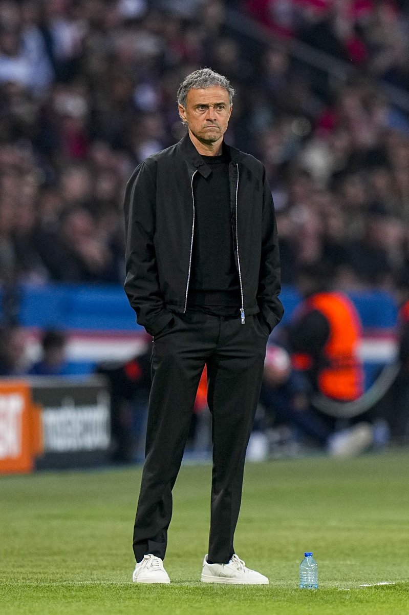 _BeFootball's tweet photo. 🚨 𝗟𝗨𝗜𝗦 𝗘𝗡𝗥𝗜𝗤𝗨𝗘 🇪🇸 𝗘𝗡 𝗗𝗜𝗦 𝗣𝗟𝗨𝗦 𝗦𝗨𝗥 𝗦𝗔 𝗖𝗢𝗠𝗣𝗢𝗦𝗜𝗧𝗜𝗢𝗡 𝗗𝗘 𝗗𝗘𝗠𝗔𝗜𝗡 👀

« 𝗗𝗲𝗺𝗮𝗶𝗻 𝗰'𝗲𝘀𝘁 𝘂𝗻𝗲 𝗳𝗶𝗻𝗮𝗹𝗲, on s'est reposé pendant les vacances de Noel.

On devrait voir, plus ou moins, 𝗟𝗔 𝗩𝗥𝗔𝗜𝗘 𝗘́𝗤𝗨𝗜𝗣𝗘 du PSG demain ❤️💙 » 

(CP)