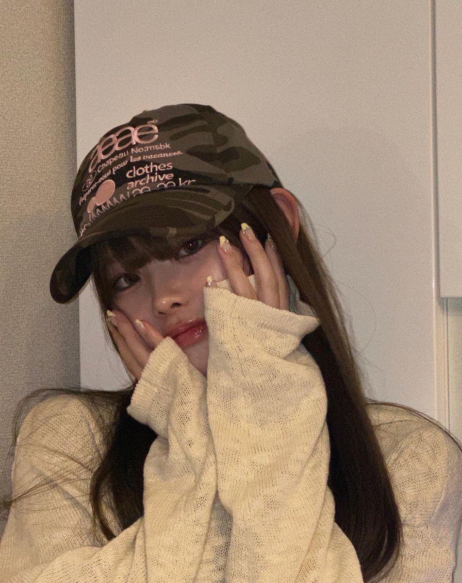 DorianneJade's tweet image. コンビニで新商品のプリンを発見。値段は230円と少し高めだったけれど、口当たりが滑らかで買って正解だった 🍘