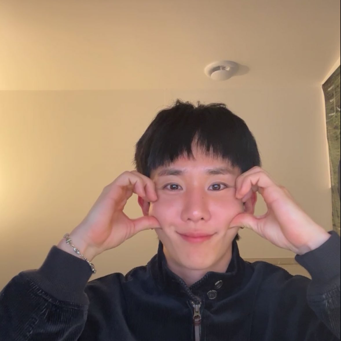 bbangpacker's tweet photo. 난 이런 병주가 너무 좋아ㅠ https://t.co/bJ5j4DOvxS