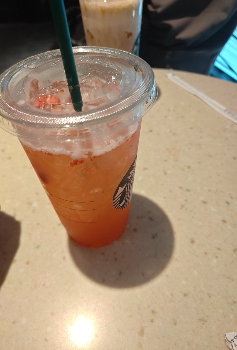 La clasista llamada <a href="/Evergum_08VT/">E V E R G U M | 🍬🪦|</a> me hizo venir a comprar una chingadera de 100 varos que sabe a Boing ptm