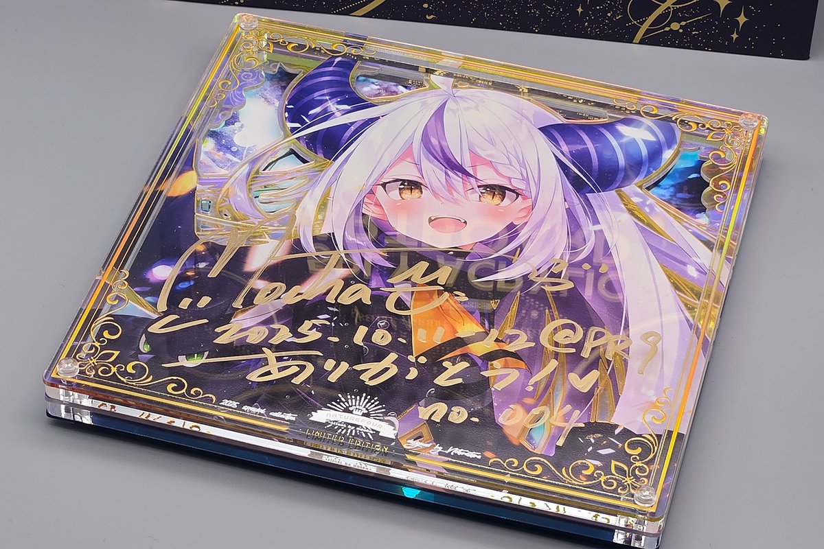 naturefour's tweet image. いつもご支援いただきありがとうございます！

年末年始も、新しい直筆サイン入りアクリル複制畫を準備しました！レーザー箔押しを仕上げました！特別な箔押しボックスもあるぞ！

残り数量はわずかとなっており、今週末で終了予定です。（再販の予定はない）興味がある方ぜひチェックしてくださいね！