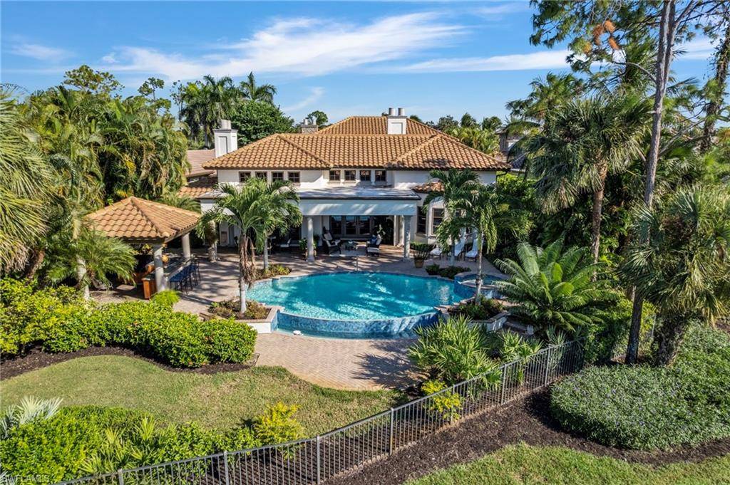 DavidNaplesFL's tweet photo. Exciting news! This stunning custom home at 29150 Positano LN in beautiful Naples, FL is now under contract! 🏡✨

Imagine living in this exquisite 4-bedroom, 5.5-bathroom residence, perfectly situated with serene lake views. With an immediate golf membership available, you can enjoy the new $38 million Sports & Lifestyle Club currently under construction. ⛳️

This home is crafted for both elegance and comfort, featuring a spacious interior courtyard, a sparkling pool, and a gourmet kitchen with top-of-the-line Sub-Zero and Wolf appliances. Not to mention the world-class amenities of Mediterra Golf & Beach Club right at your doorstep!

For more details, visit:  
https://t.co/mf6g7FNgZJ

Interested in similar properties? Reach out anytime at david@dwanaples.com. Let's find your dream home! 🌟