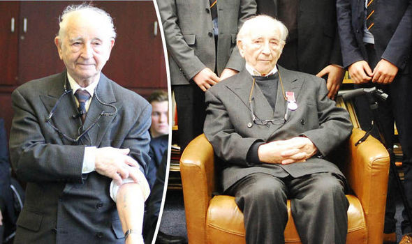 NorthWestFOI's tweet image. 𝐌𝐚𝐧𝐜𝐡𝐞𝐬𝐭𝐞𝐫 𝐇𝐨𝐥𝐨𝐜𝐚𝐮𝐬𝐭 𝐒𝐮𝐫𝐯𝐢𝐯𝐨𝐫'𝐬 𝐛𝐞𝐧𝐜𝐡 𝐝𝐞𝐬𝐭𝐫𝐨𝐲𝐞𝐝 𝐢𝐧 𝐒𝐚𝐥𝐟𝐨𝐫𝐝 𝐏𝐚𝐫𝐤 𝐢𝐧 𝐚 𝐯𝐢𝐥𝐞 𝐚𝐜𝐭 𝐨𝐟 𝐉𝐞𝐰 𝐡𝐚𝐭𝐫𝐞𝐝.

In loving memory of Chaim Ferster who survived the unspeakable horrors of 8 Nazi concentration and death camps…