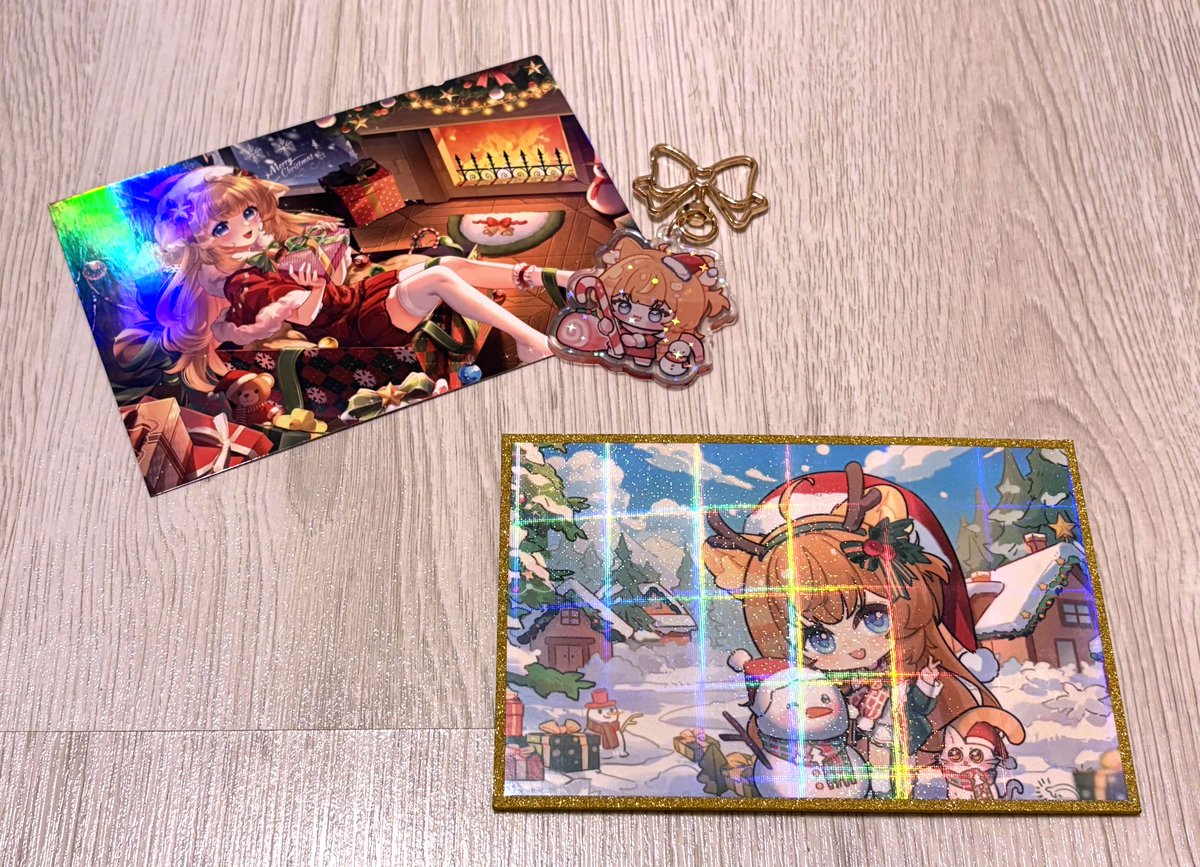 MERCHYK ŚWIĄTECZNY W KOŃCU DOTARŁ! (˶˃ ꒳ ˂˶)
Przez liczne dni wolne musiałam się na niego nieźle naczekać, ale warto było!
Paczuszki dla słodziaków są już praktycznie gotowe, więc powolutku możecie wypatrywać powiadomień na mailu! 🩷
Życzę wszystkim przemilutkiego dnya!