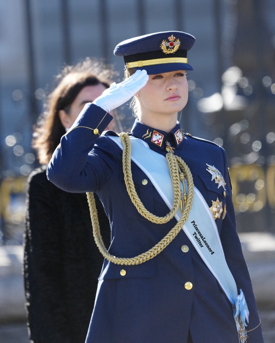 PrincesaLeonor4's tweet image. La Princesa Leonor en la tradicional celebración de la Pascua Militar.
#PrincesaLeonor #PrincessLeonor