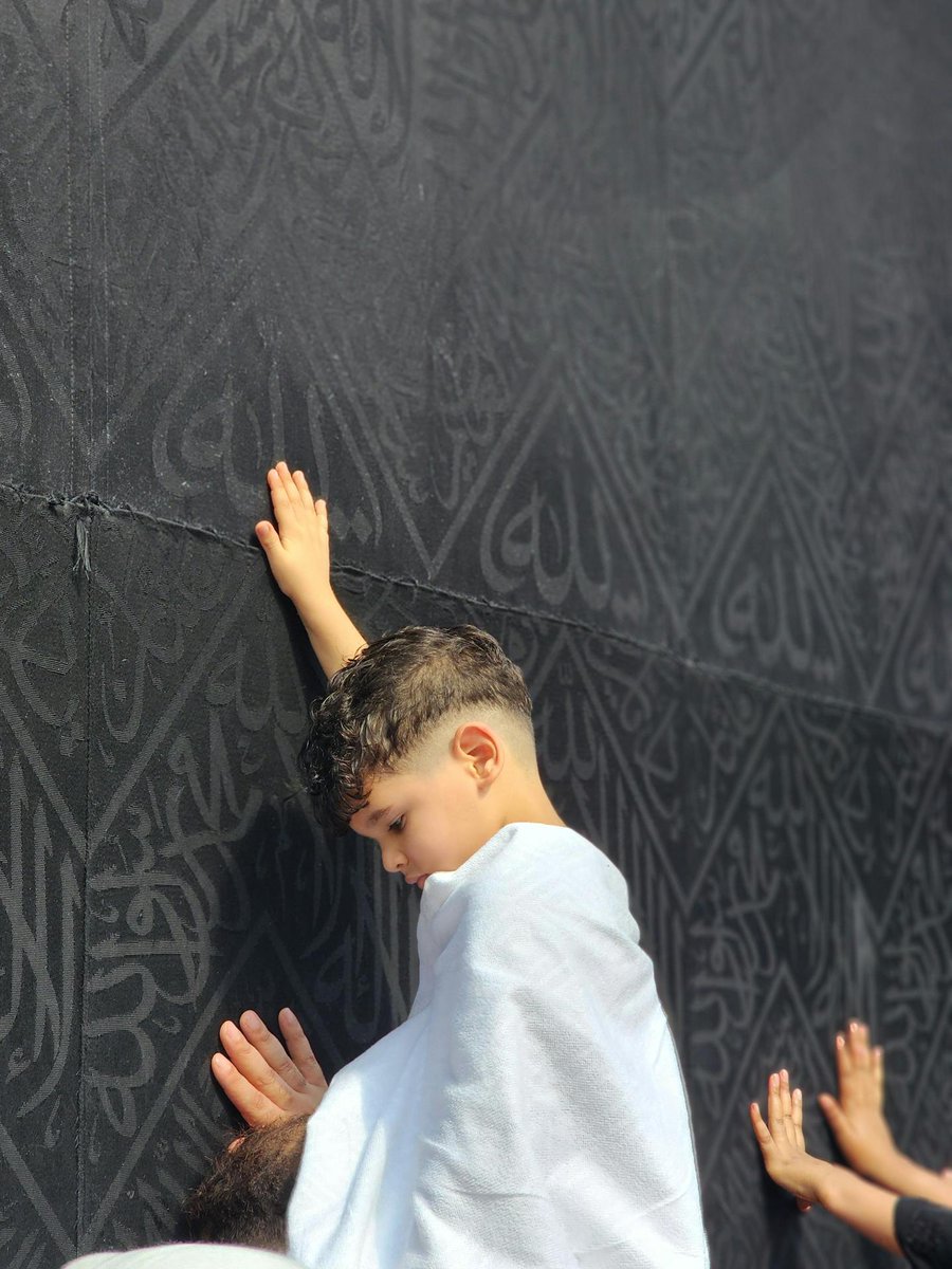 Allah’a ve Resûlüne itaat eden, Allah’a itaatsizlikten korkan, O’na saygısızlıktan korunanlar var ya, işte asıl kazananlar bunlardır!

(Nûr Suresi, 24/52)