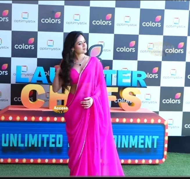 a26569's tweet photo. Every look of her on LaughterChefs3 is stunning 😍 but this one is the bestt 🔥
Isbar Jannat ko acche kapde de rhe hain 😍 special thanks to ken ❤️
#JannatZubair #jannatzubair #JannatZubairRahmani #jannat #Jannatians #LaughterChefs3 #Jzee #bestlook #glamour https://t.co/rhjLchklj0