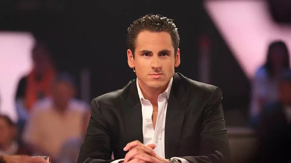 ‼️ Adrian Sutil fue extorsionado y robado por el grupo de mercenarios rusos Wagner, según su abogado

🏎️ Entre los coches robados se encuentran un Koenigsegg Regera, un Rolls-Royce Phantom, un Ferrari California, un Lamborghini , varios Porsches, un Mercedes-Benz que perteneció a