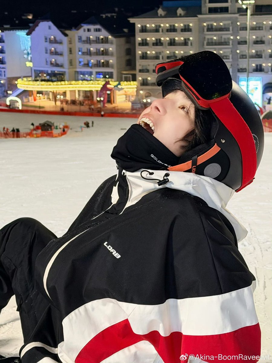 littlemoonp1_x's tweet photo. My heart melts watching him play in the snow🐾❄️
His happiness is everything to me🤍
#BXXMRVW #RVW @bxxm_rvw https://t.co/F1wJfGPYBw