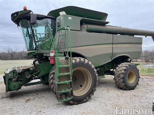 FarmsNews's tweet image. 2014 John Deere S670 👇

PRWD axle, chopper, corn/bean combine type, duals, contour master (lateral tilt feederhouse), fore/aft, yield monitor, premium cab with premium radio, standard lighting, and more.

usfarmer.com/harvesting-equ…

#Combine @WrightImp