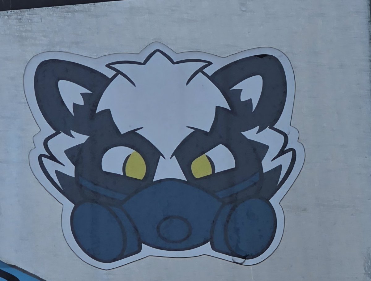 The_Angry_Otaku's tweet image. Sue Skunk sighting, Brooklyn New York. 
@Sweeeeeeh