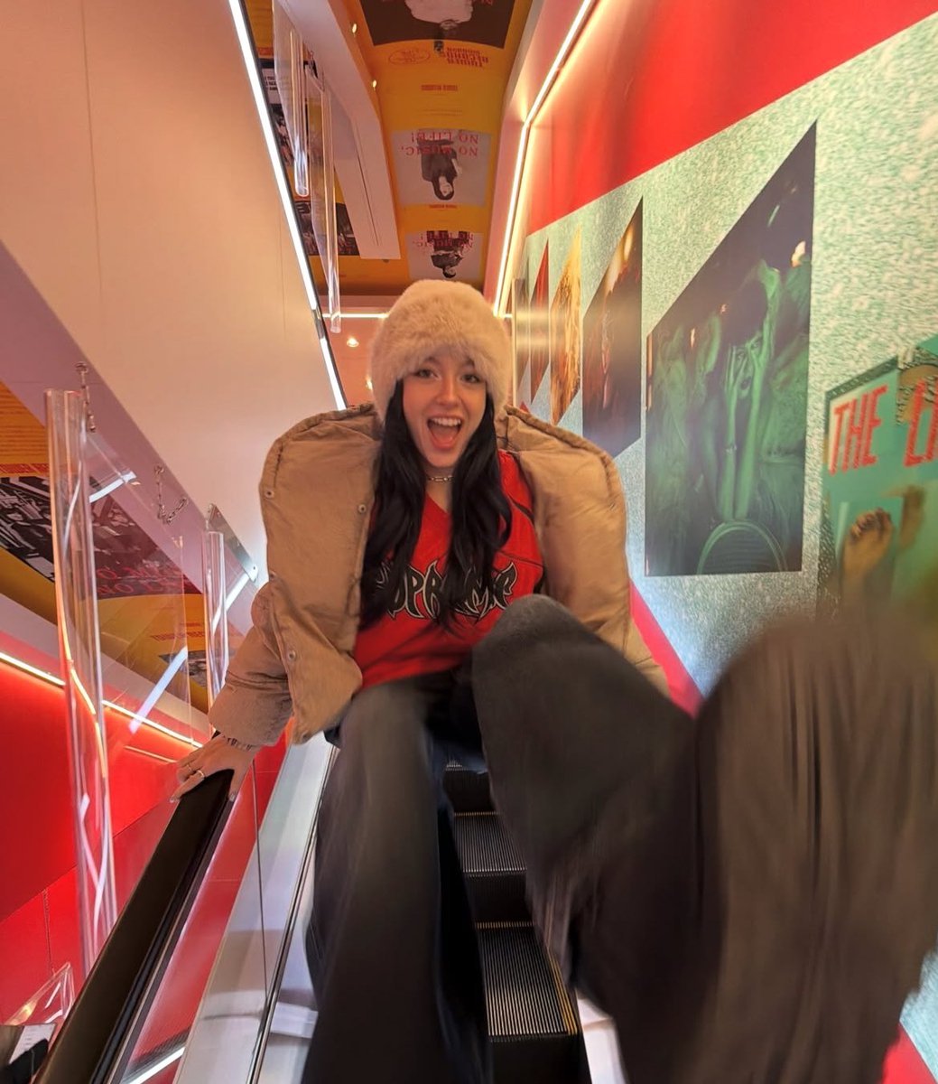 The Life of a Showgirl ve Zoktay.