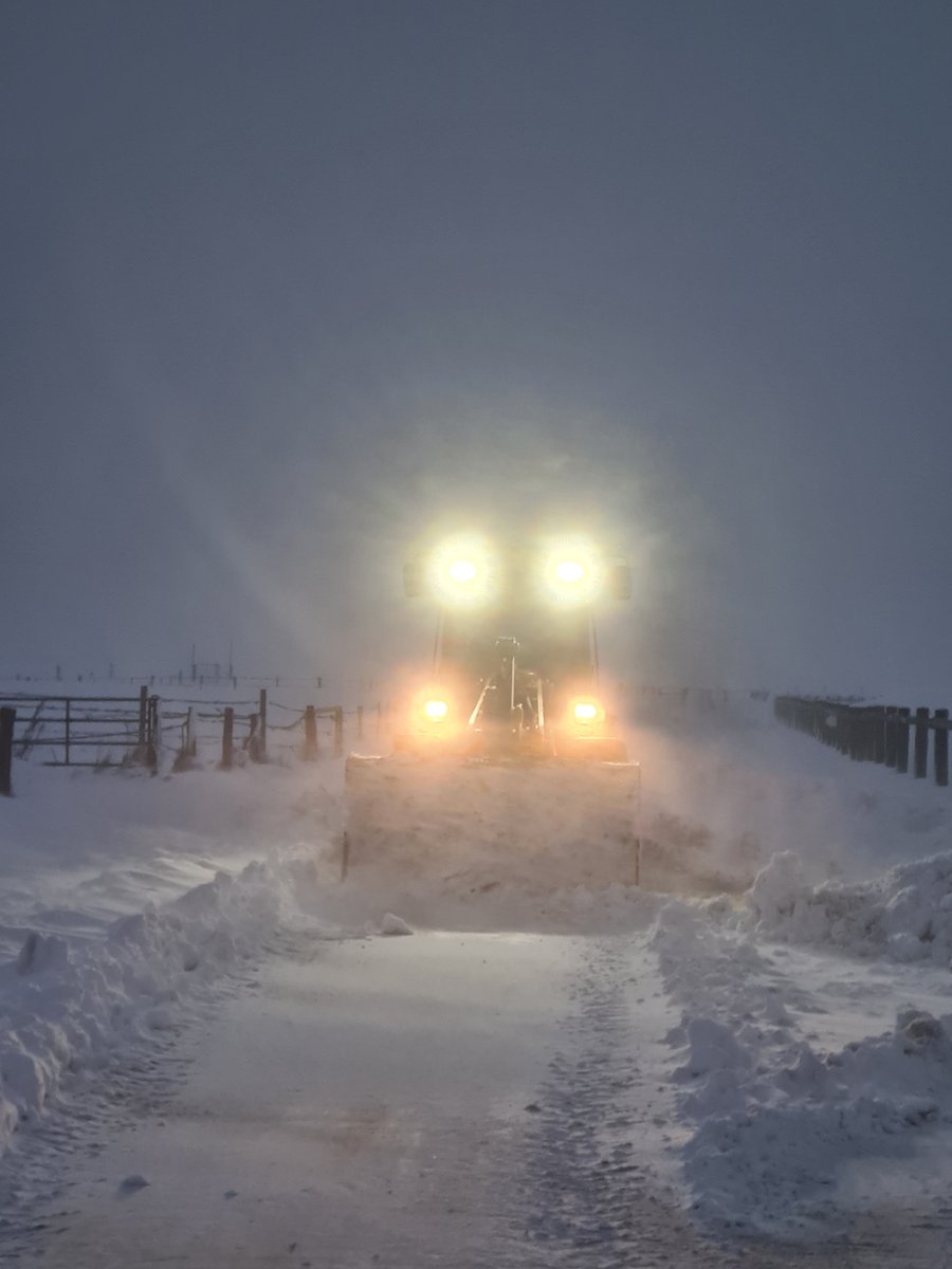 Kachelmannwettr's tweet image. Beeindruckende Bilder von Langeneß (Hallig). Tiefster Winter an der Nordsee! Danke an Anne!

Wetterfotos ansehen und hochladen:
kachelmannwetter.com/de/wetterfotos…
/FR