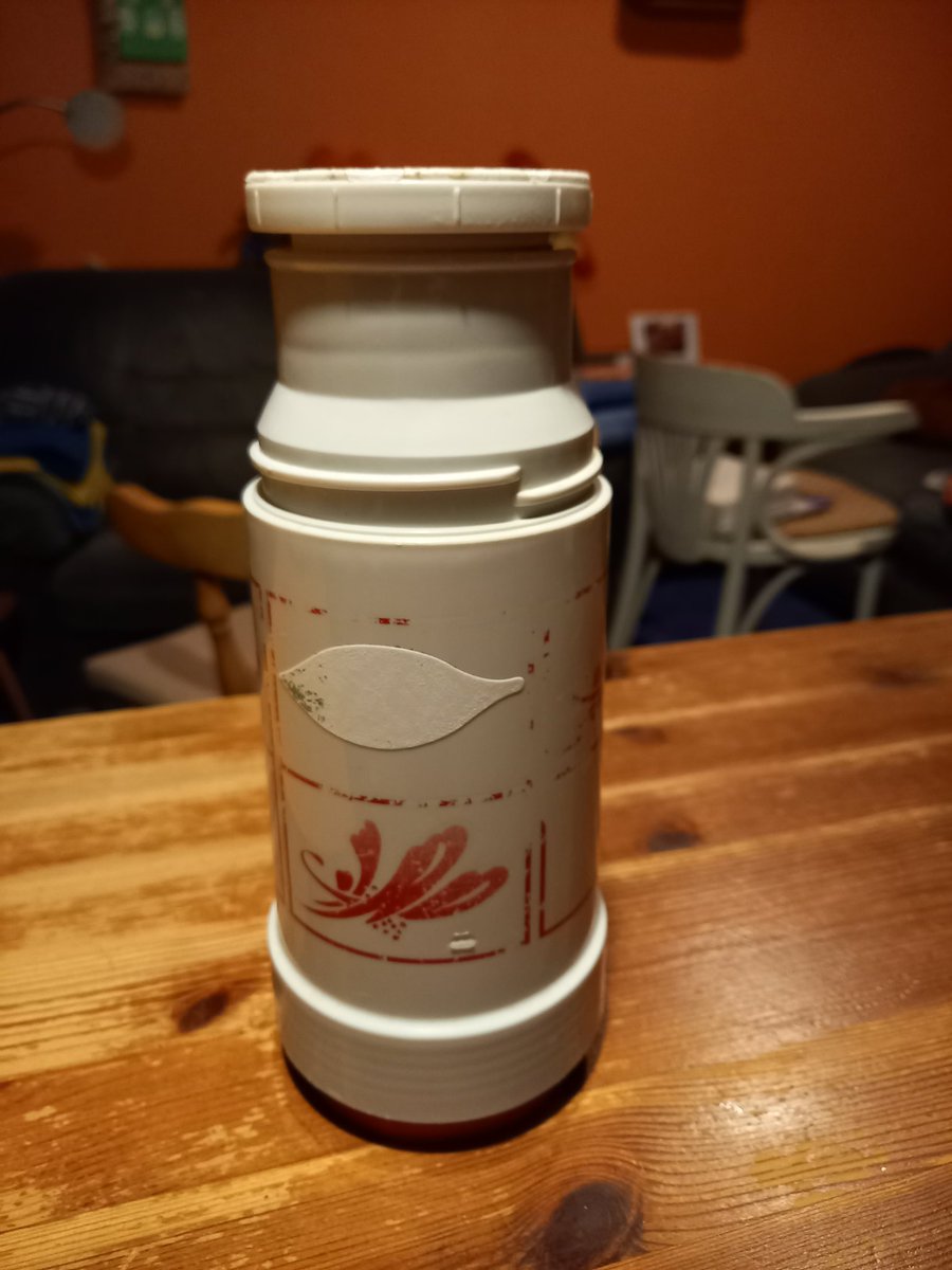 Nach 35 Jahren ist meine Mini Thermoskanne kaputt gegangen.